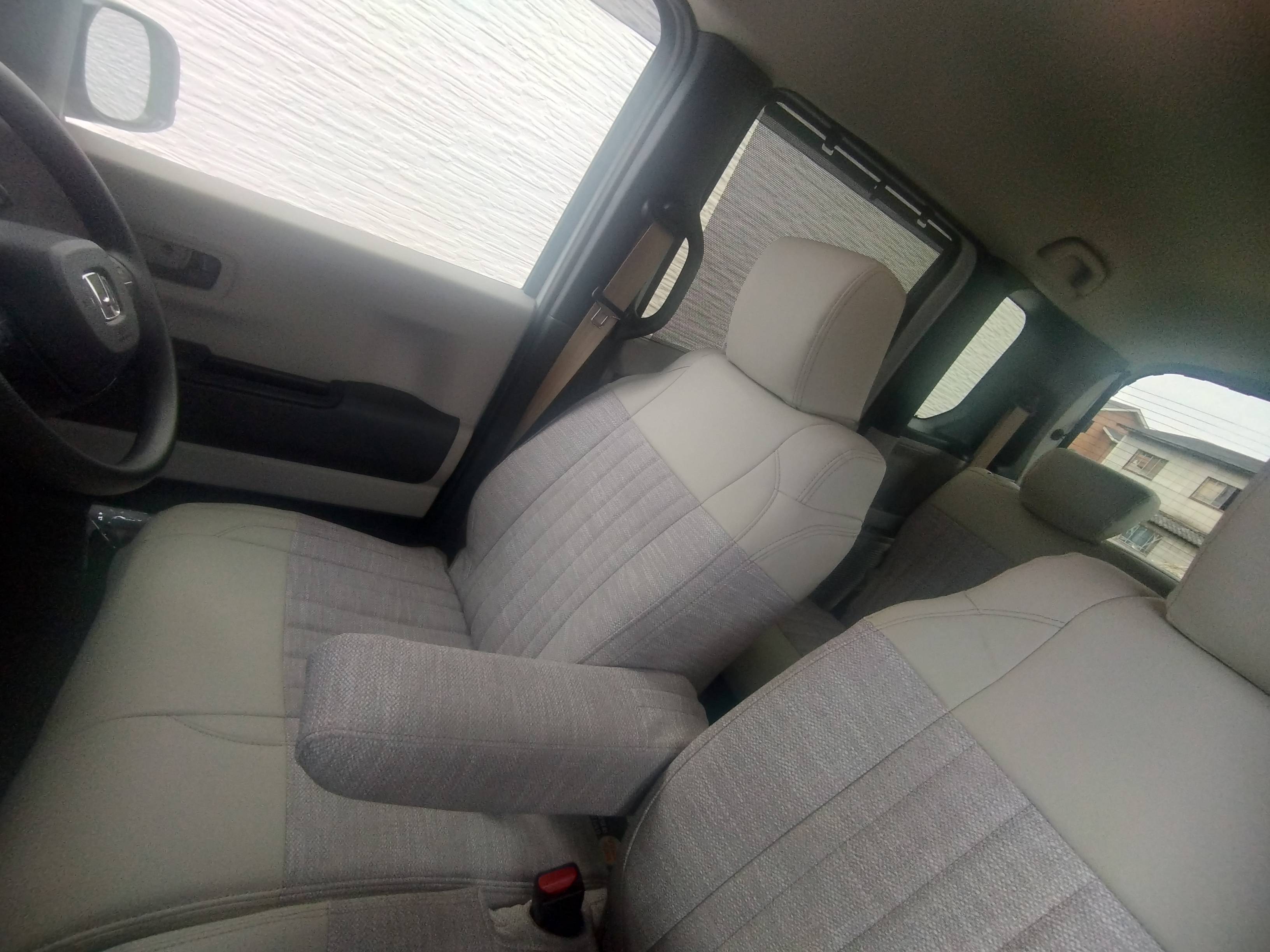 【装着写真】N-BOX Sandiiビスキュイ シートカバー [品番:H0056-14]