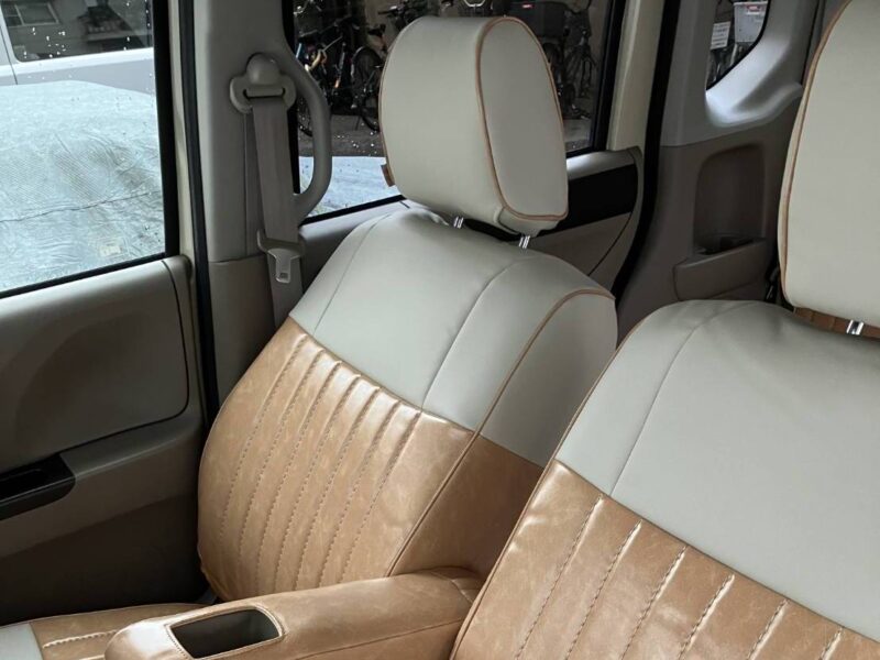 【装着写真】N-BOX Sandiiカヌレグラッセ シートカバー [品番:H0056-01]