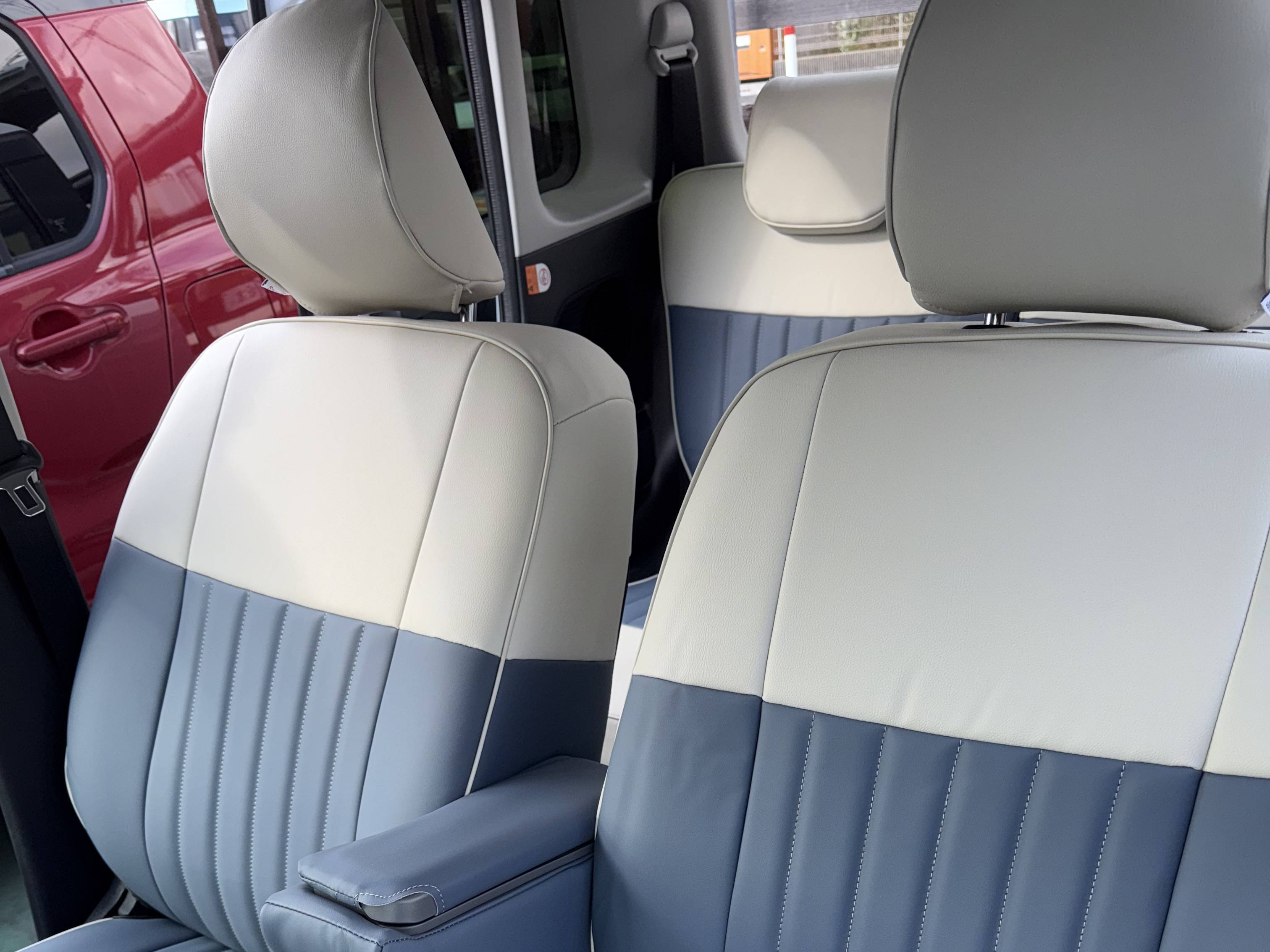 【装着写真】ムーヴキャンバス Sandiiマカロン シートカバー [品番:D0488-02]