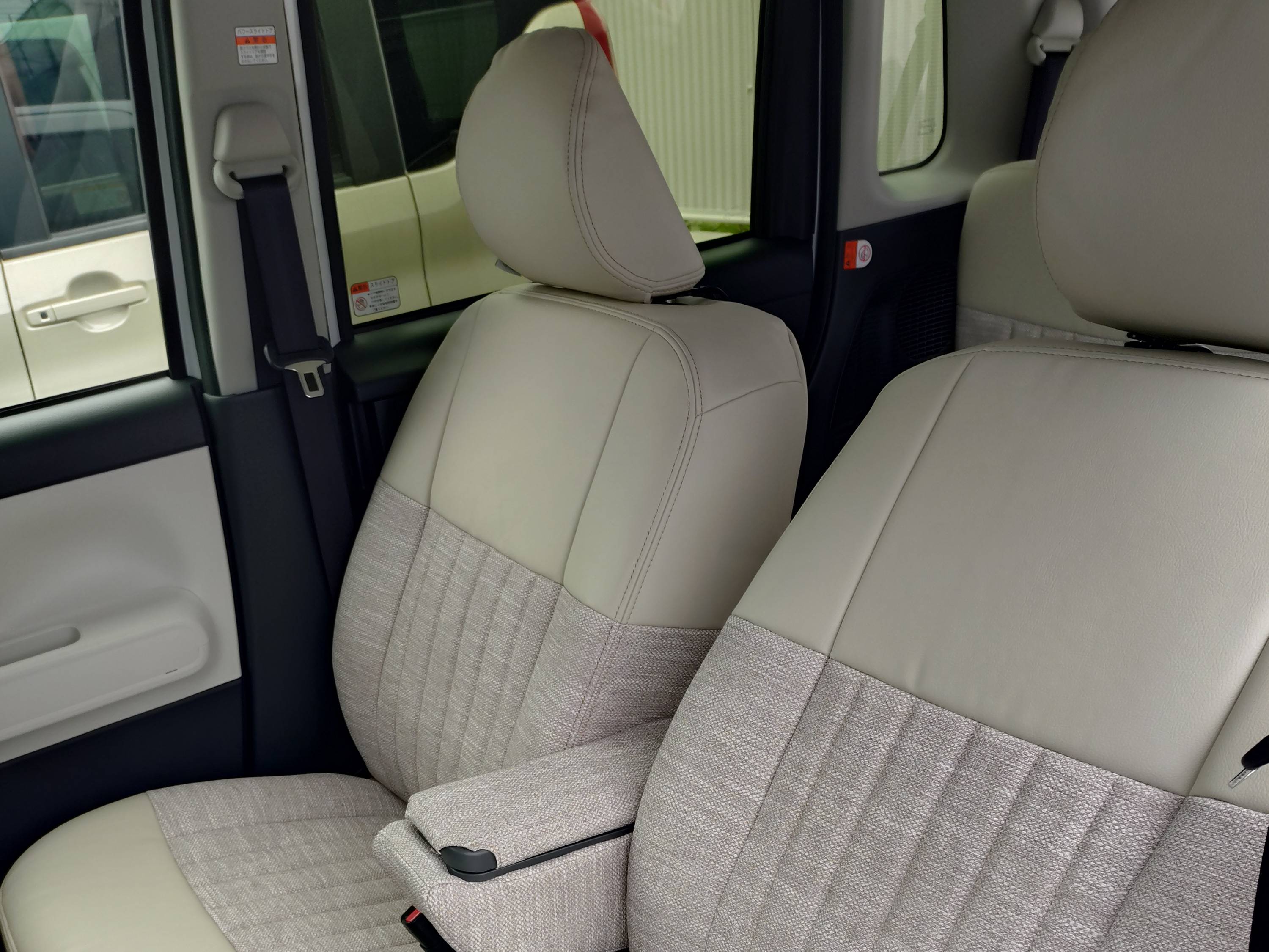 【装着写真】ムーブキャンバス Sandiiビスキュイ シートカバー [品番:D0488-02]