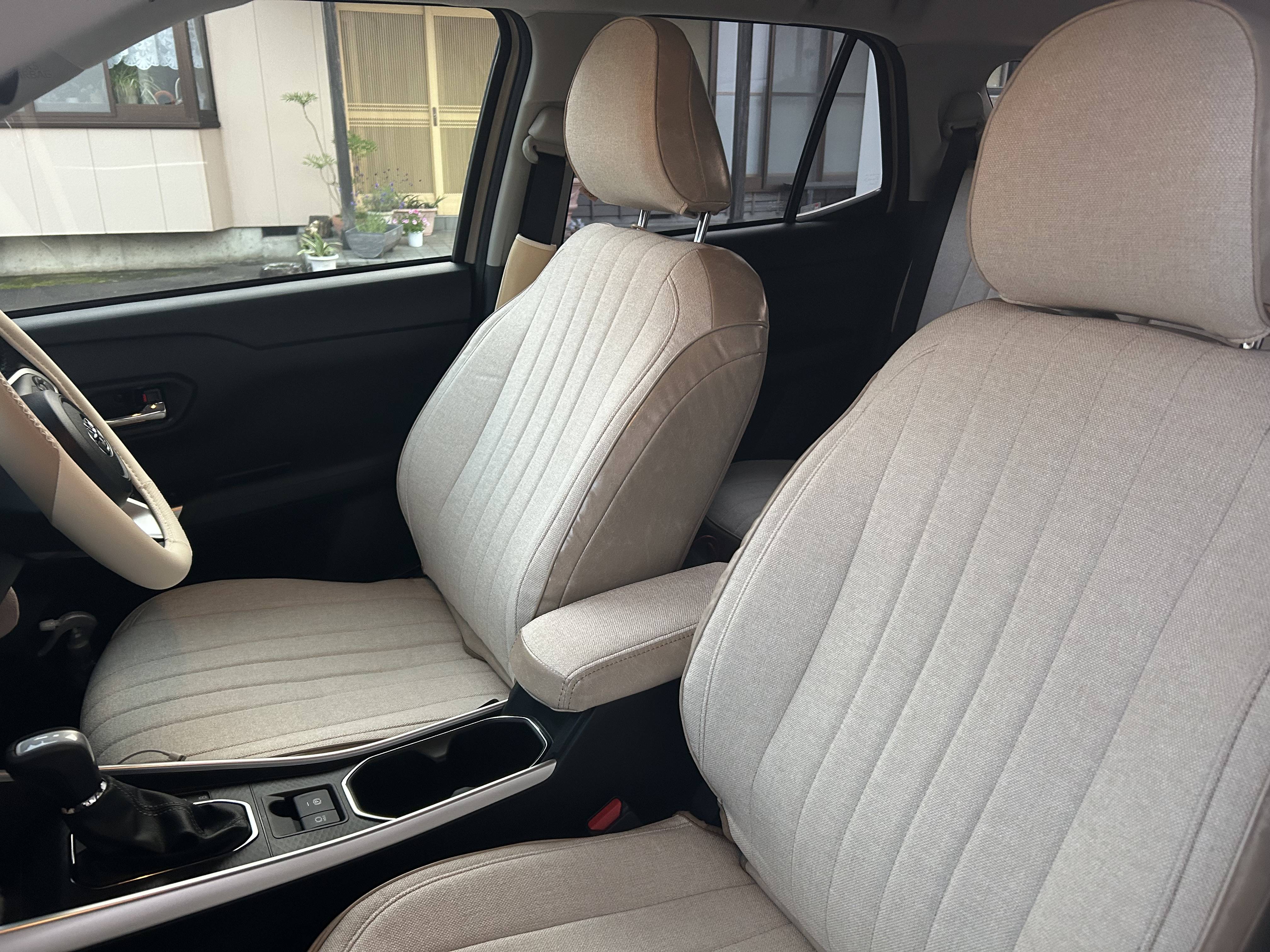 【装着写真】ライズハイブリッド Sandiiエクレア シートカバー [品番:D0578-01]