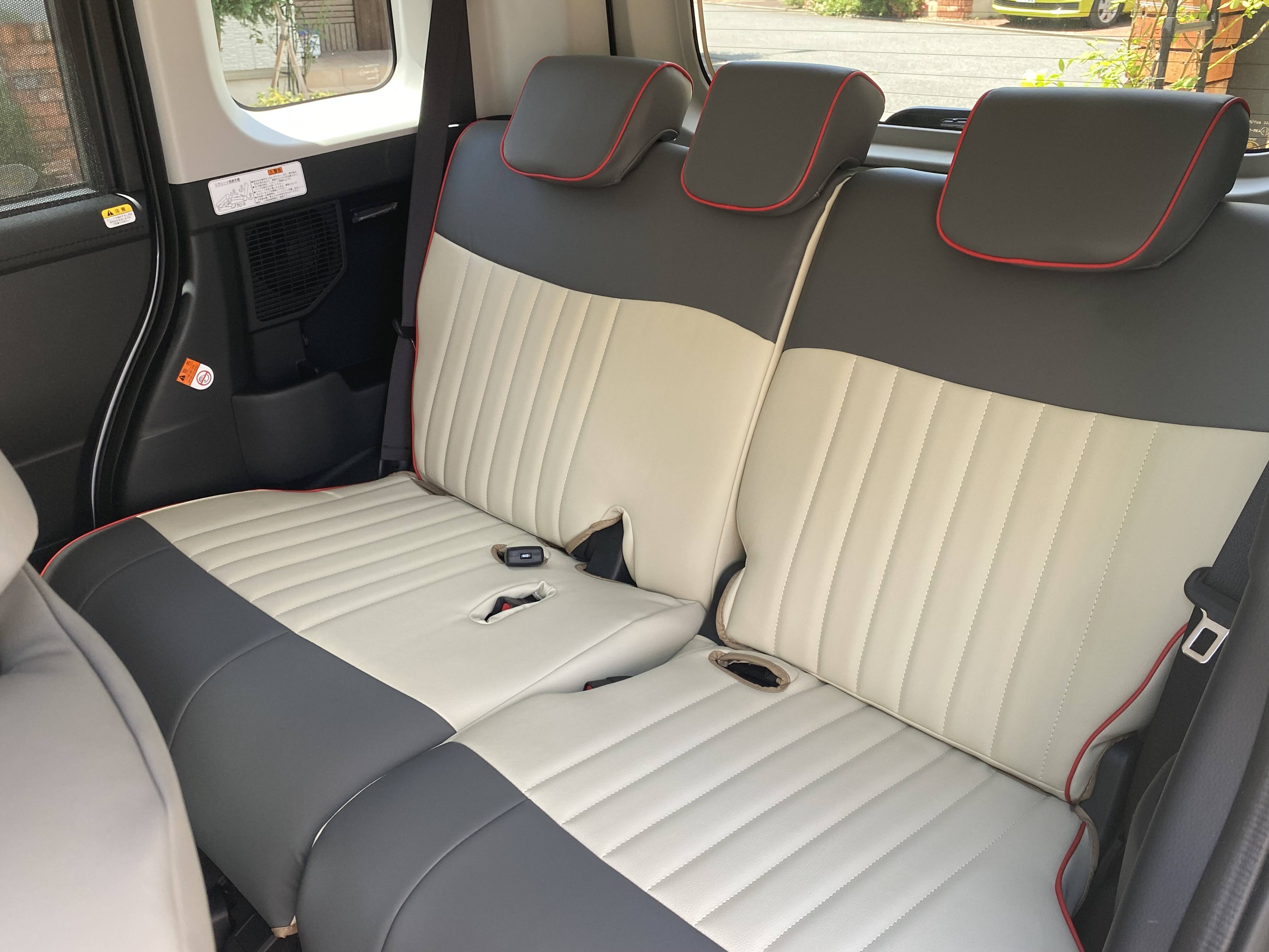 【装着写真】ルーミー Sandiiマカロン シートカバー [品番:T0394-03]