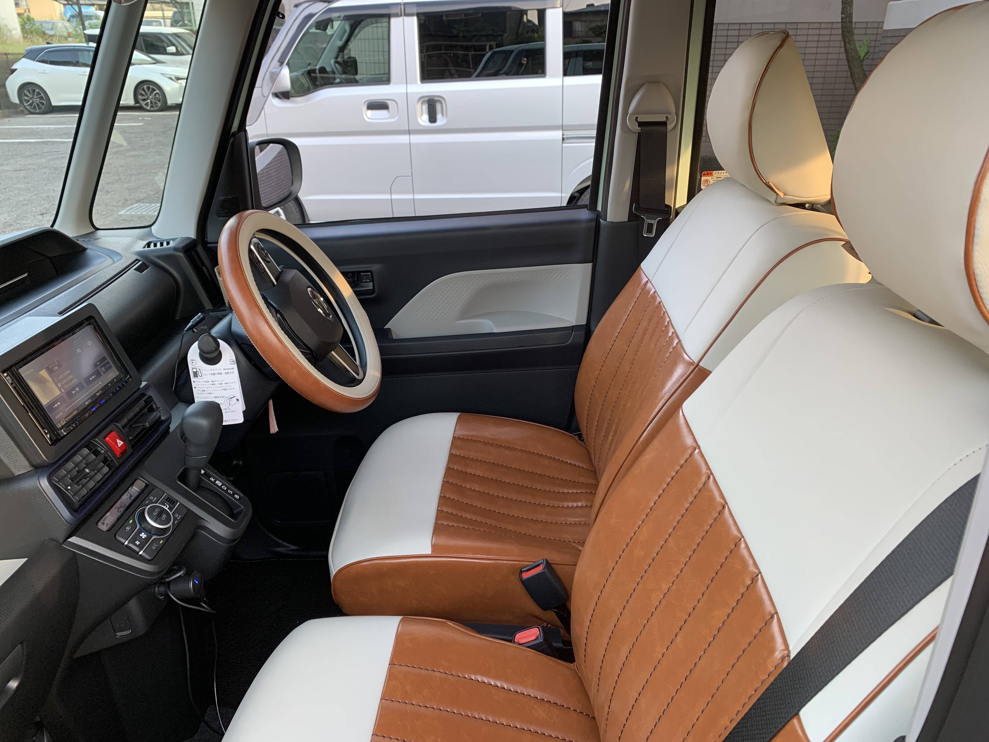 【装着写真】タント Sandiiカヌレグラッセ シートカバー [品番:D0126-17]