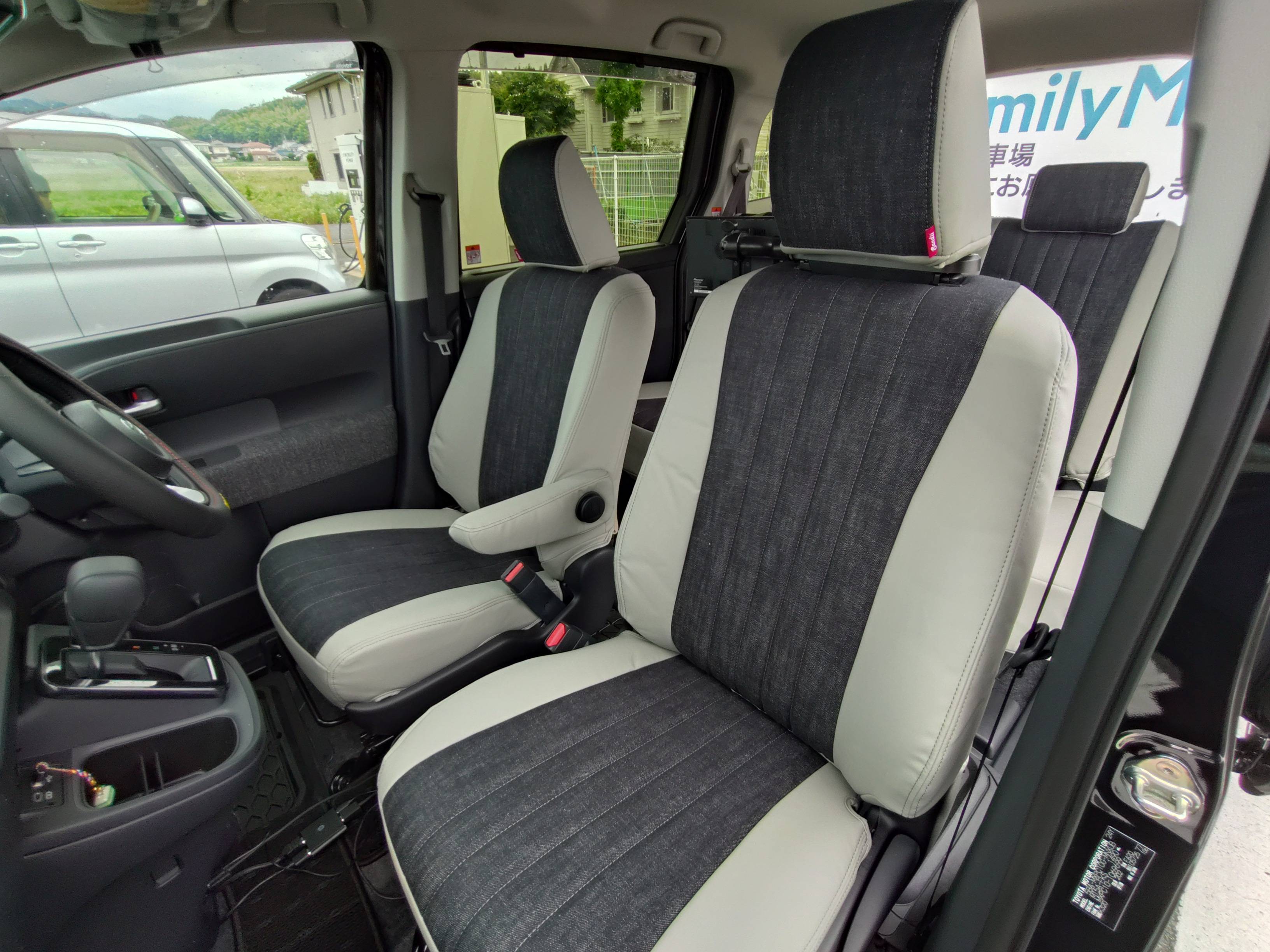 【装着写真】シエンタ2列　 Sandiiデニムサンド シートカバー [品番:T0022-06]