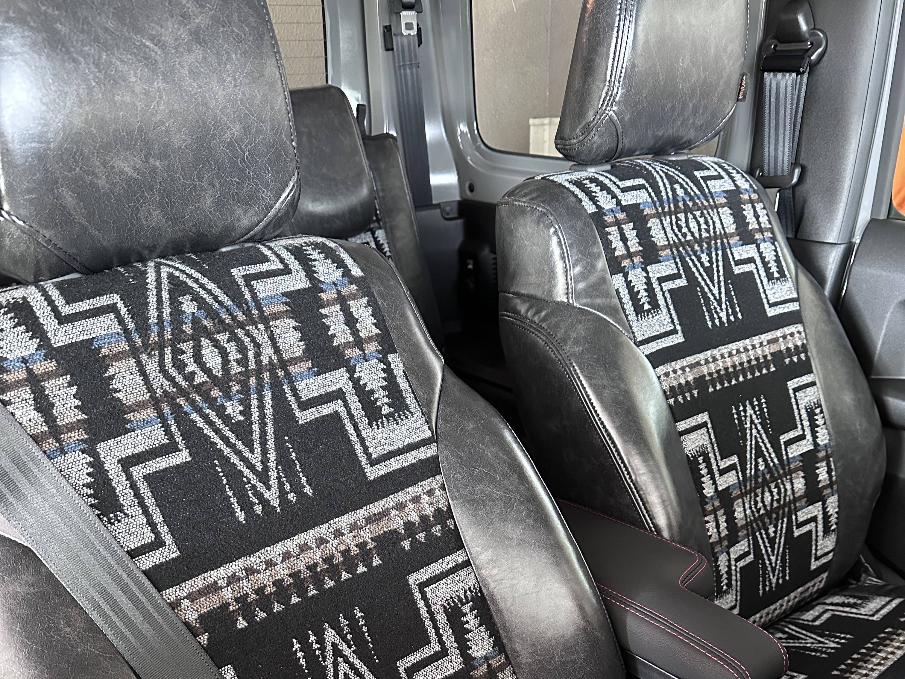 【装着写真】ジムニー Sandiiカチナ シートカバー [品番:S0113-02]