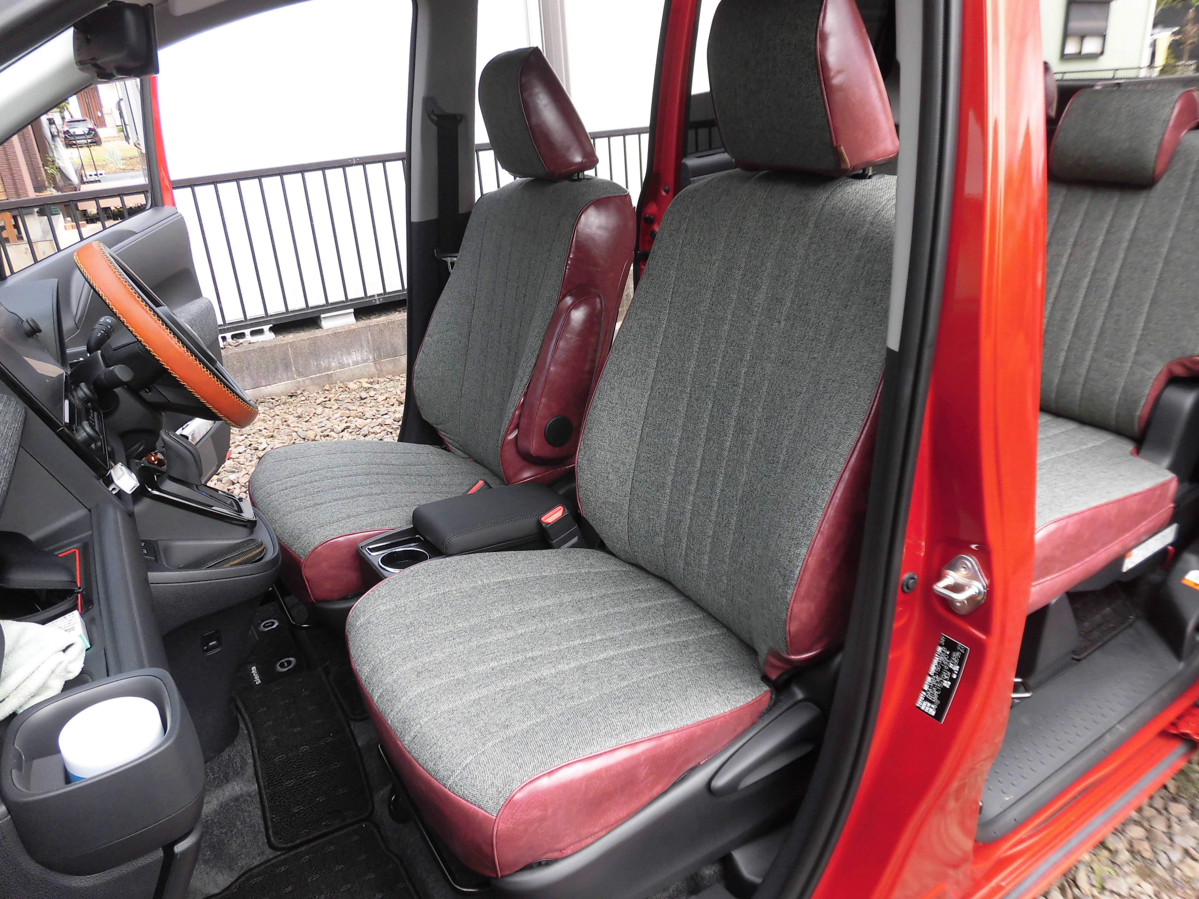 【装着写真】シエンタ3列 Sandiiエクレア シートカバー [品番:T0022-10]