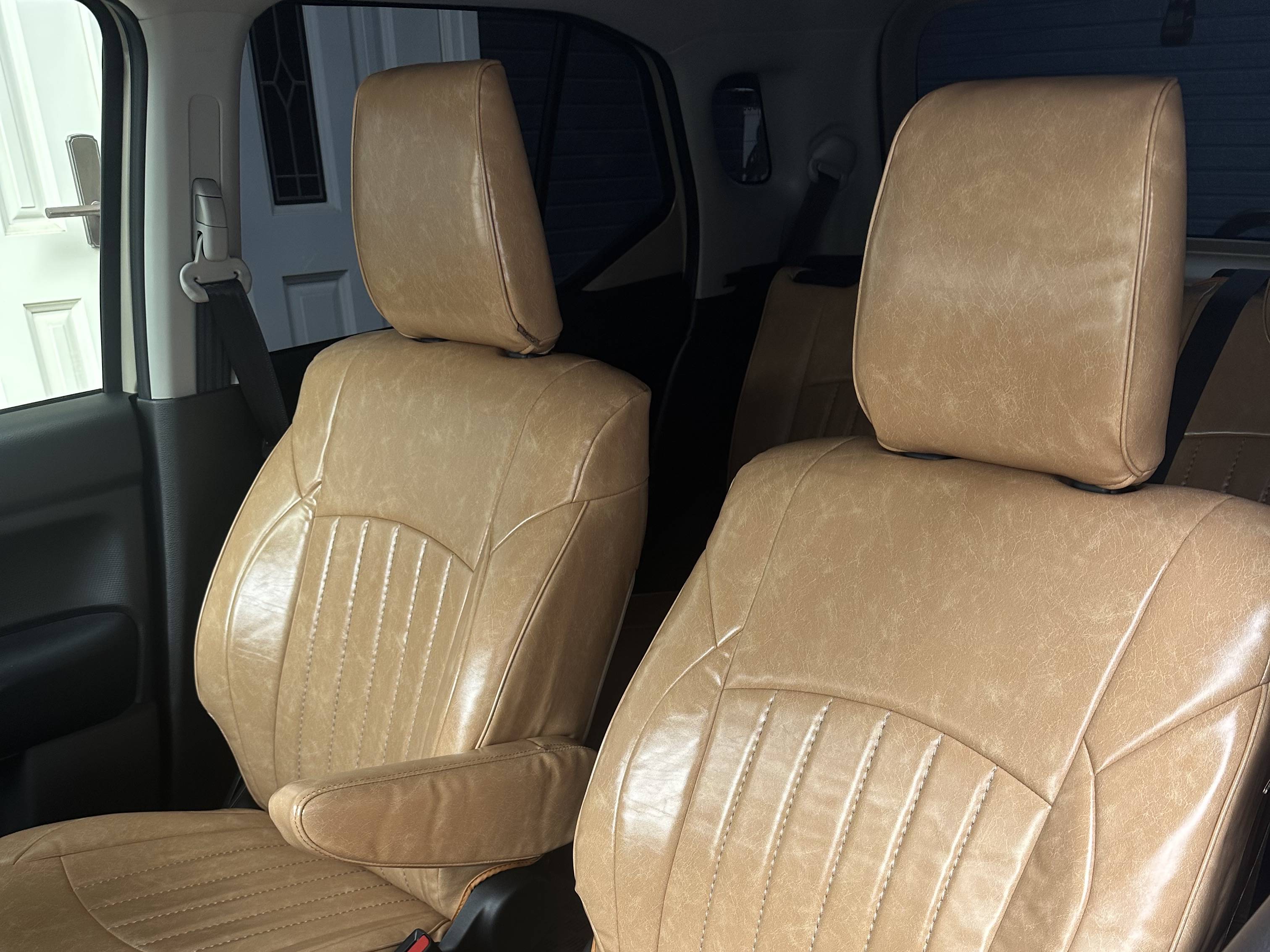 【装着写真】クロスビー Sandiiカヌレ シートカバー [品番:S0493-01]