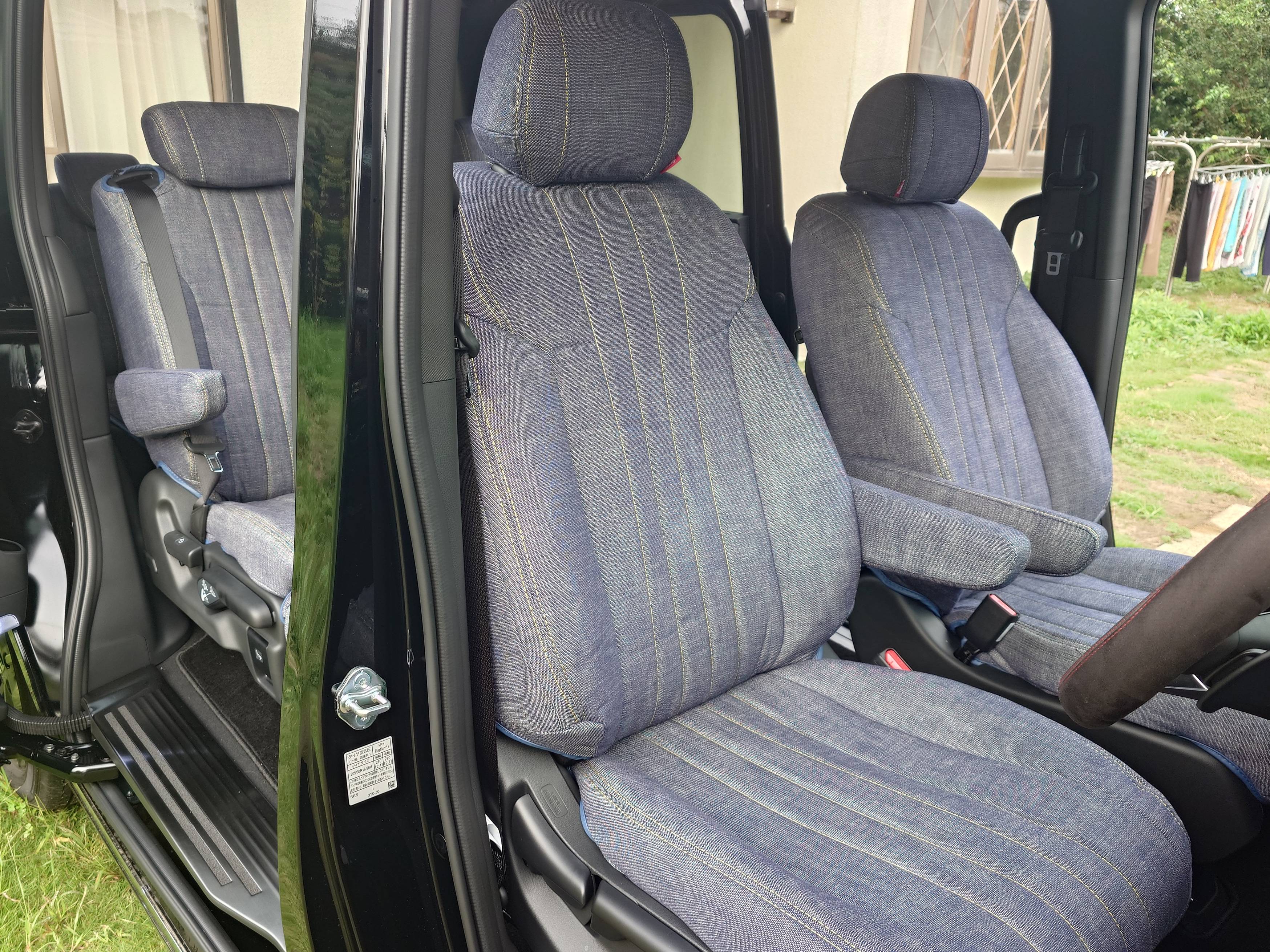 【装着写真】ステップワゴンハイブリッド Sandiiデニムロール シートカバー [品番:H0069-13]