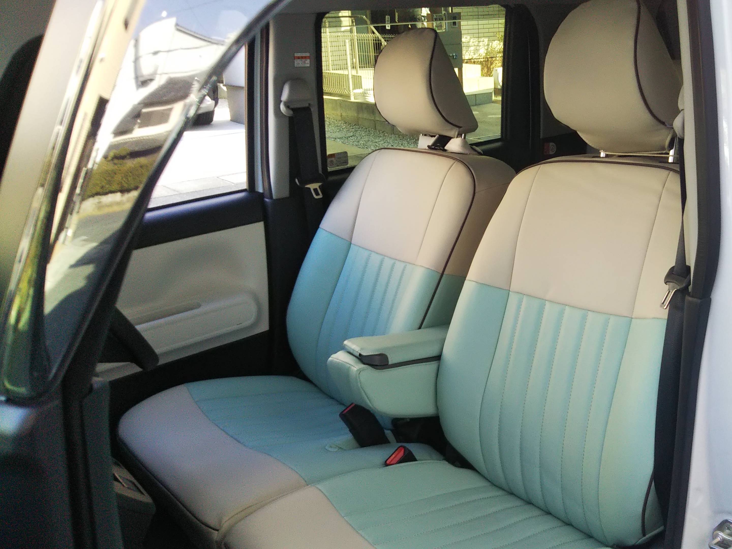 【装着写真】ムーヴキャンバス Sandiiマカロン シートカバー [品番:D0488-02]