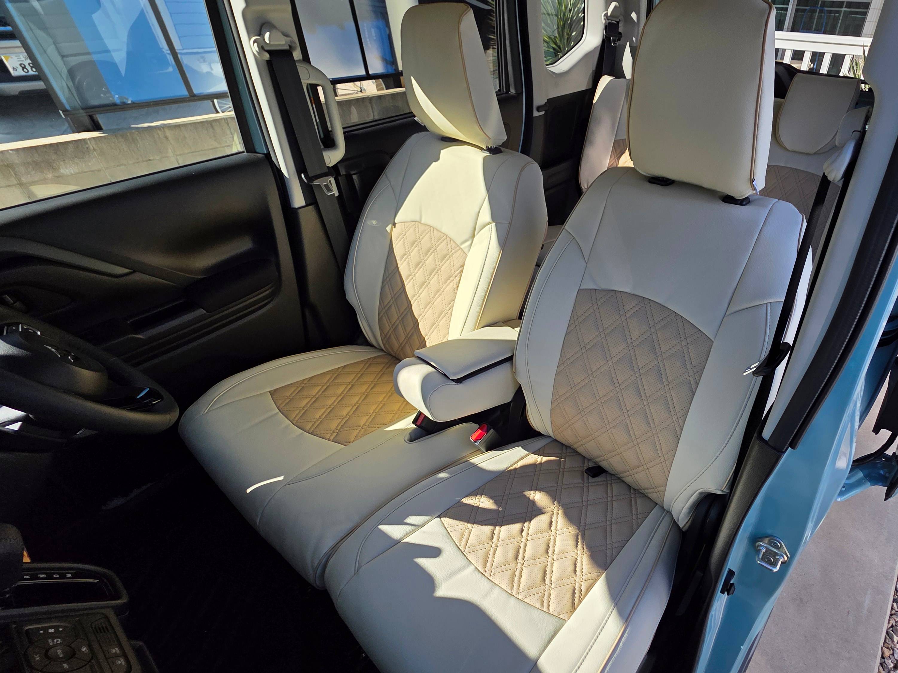 【装着写真】スペーシアギア Sandiiドルチェ シートカバー [品番:S0524-02]