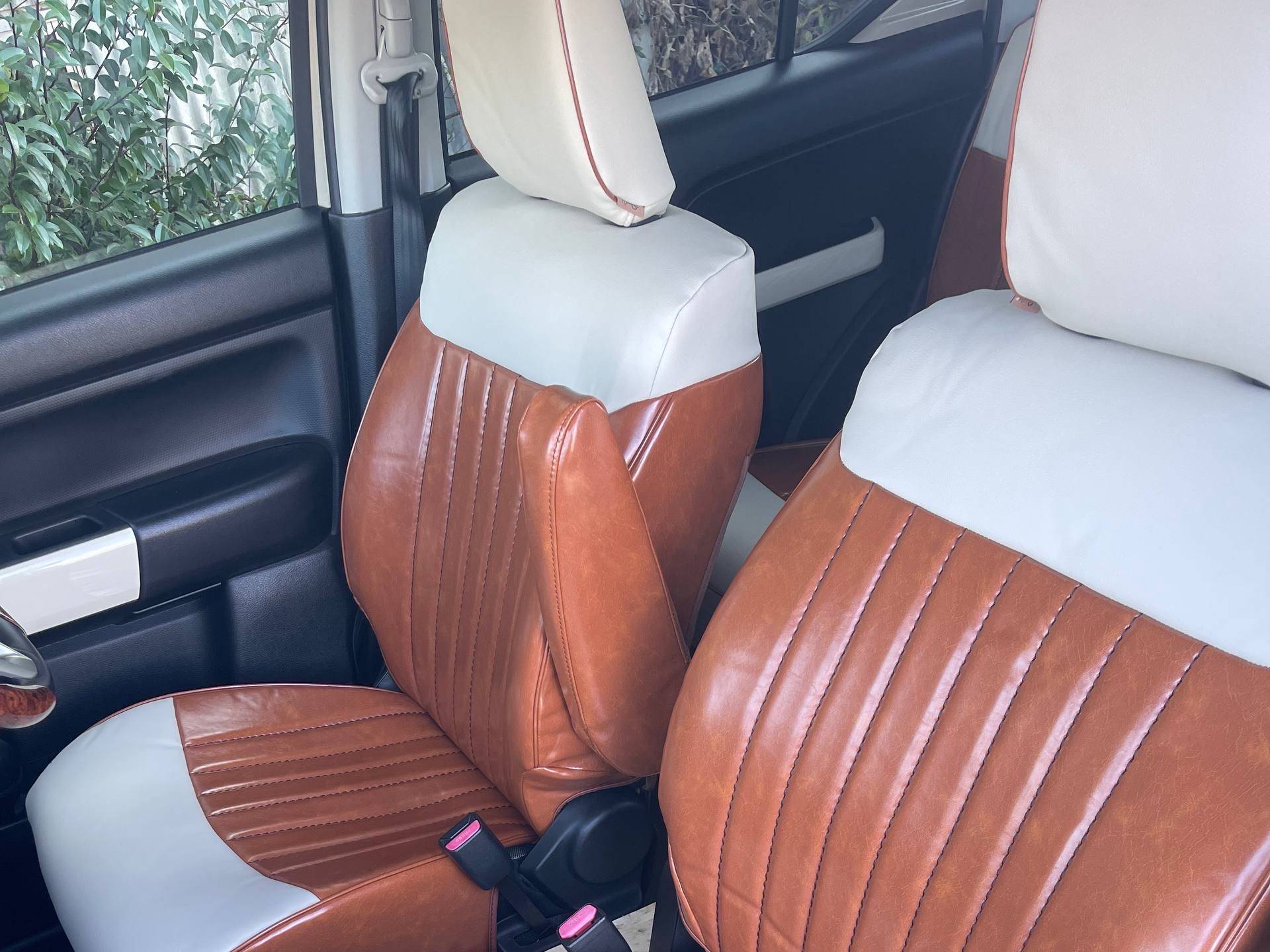 【装着写真】クロスビー Sandiiカヌレグラッセ シートカバー [品番:S0493-02]