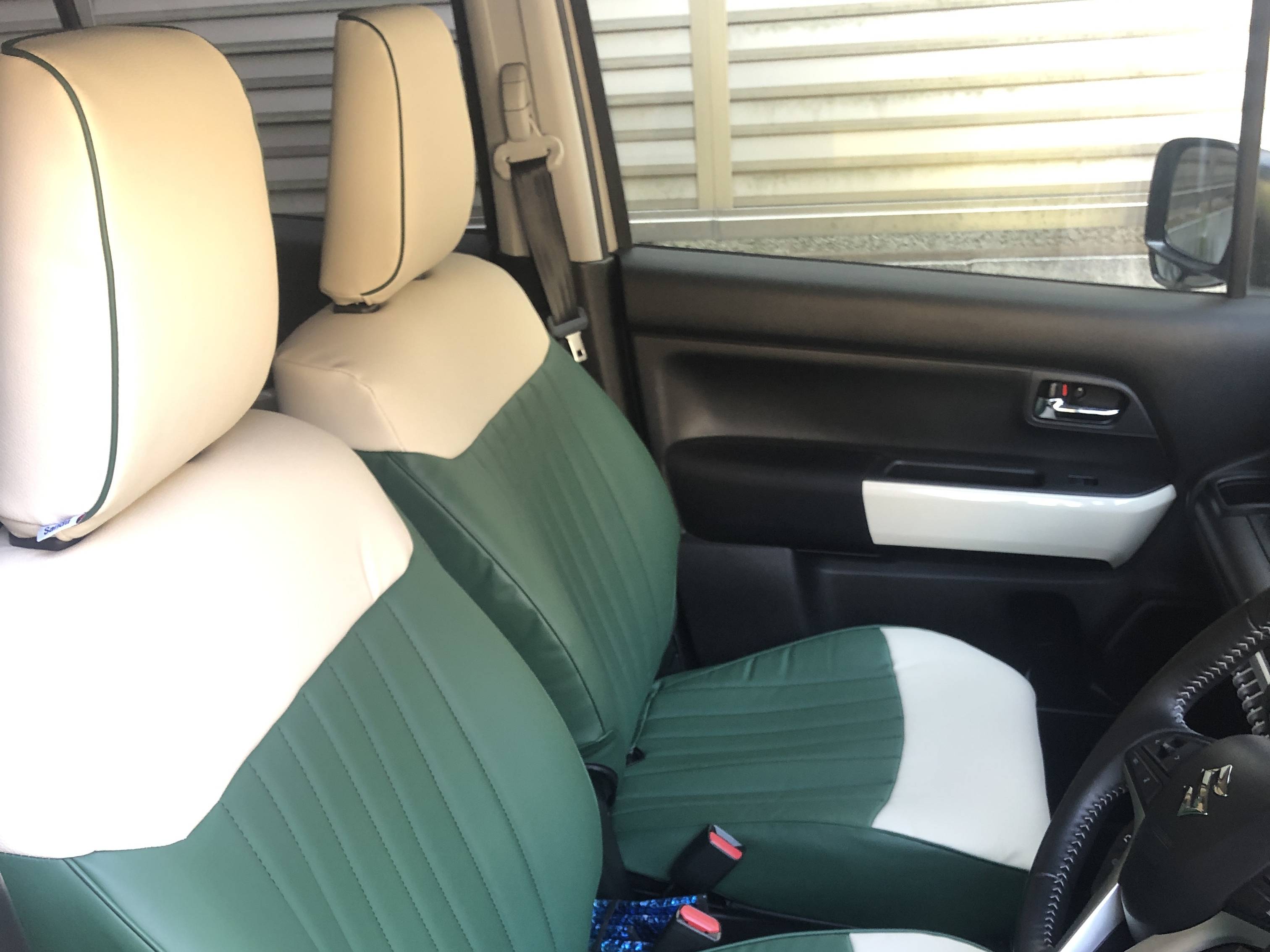 【装着写真】クロスビー Sandiiマカロン シートカバー [品番:S0493-01]