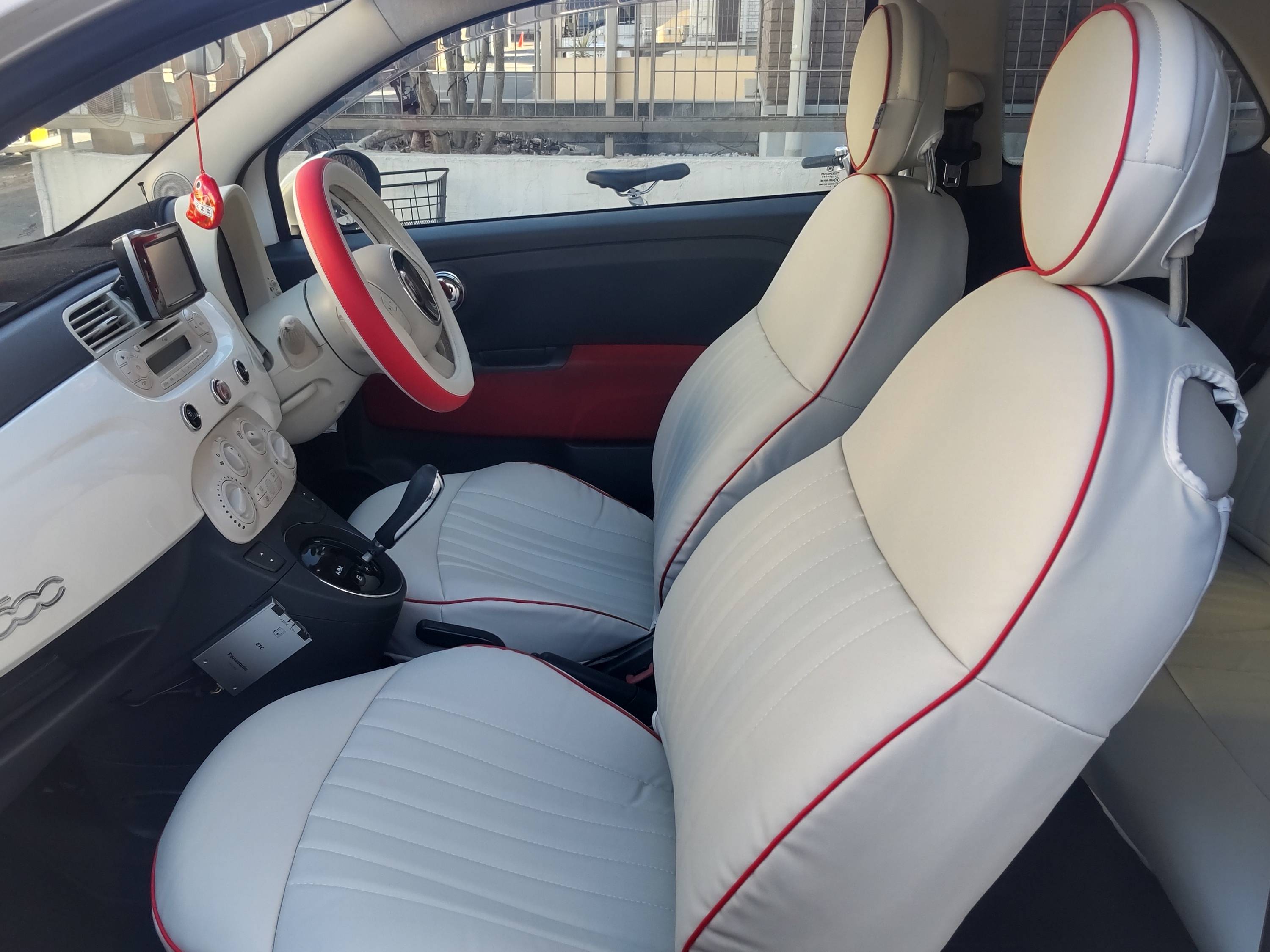 【装着写真】FIAT500 Sandiiマカロン シートカバー [品番:FA0387-01]