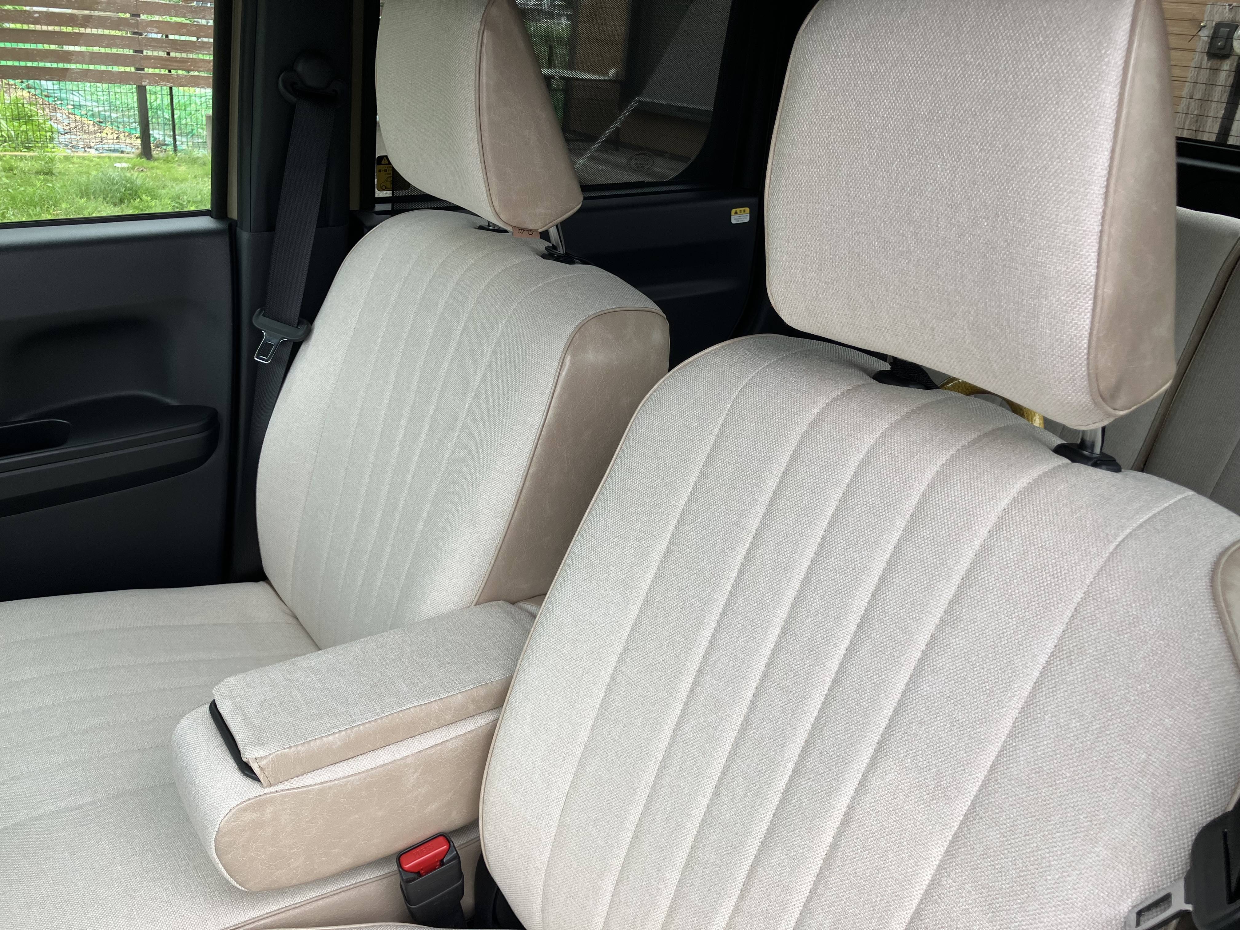 TOYOTA | かわいい車のシートカバーなら Sandii サンディ